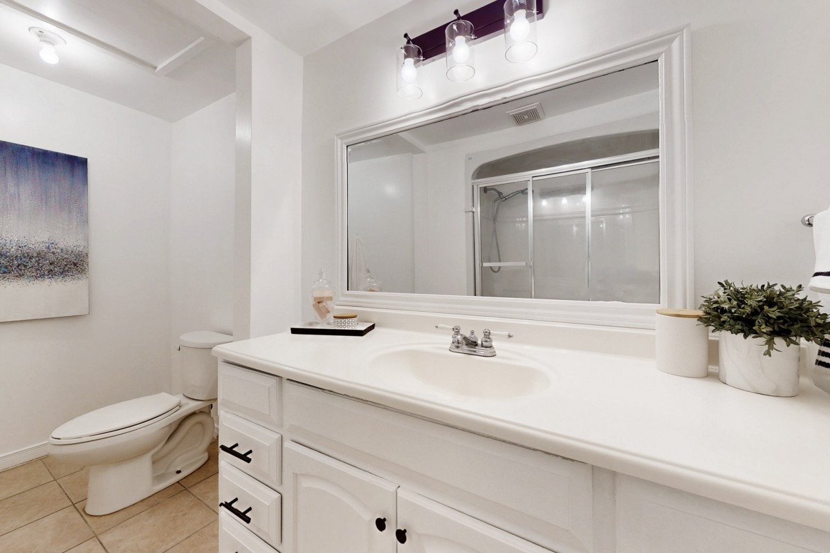 57 McClure Crescent, Toronto, Ontario, Canada photo 22