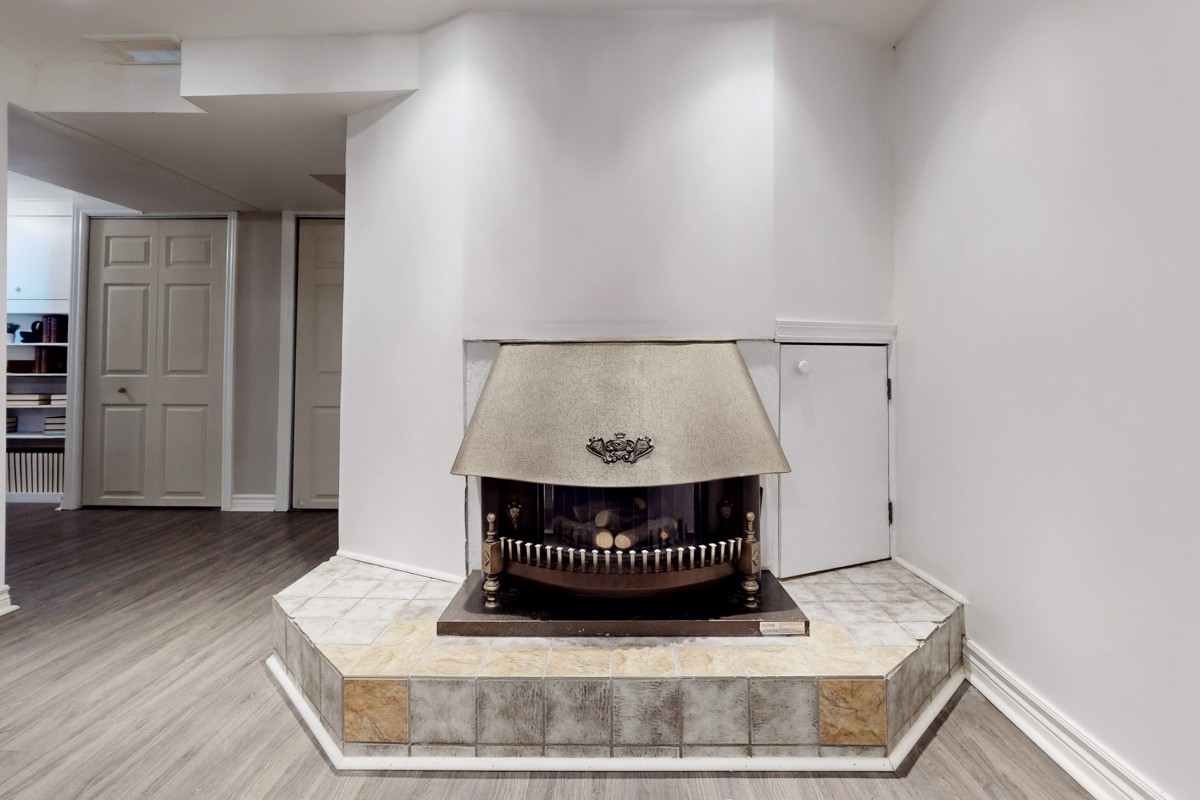 57 McClure Crescent, Toronto, Ontario, Canada photo 32