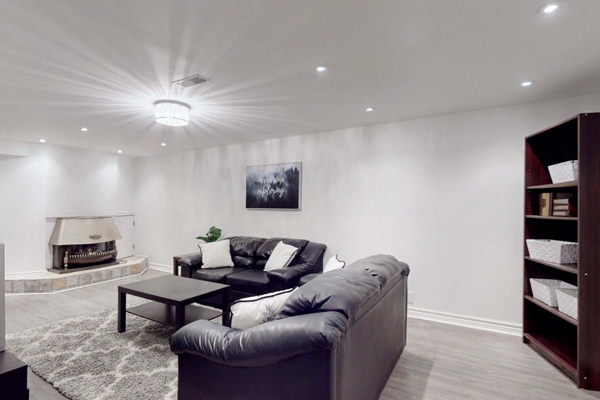 57 McClure Crescent, Toronto, Ontario, Canada photo 30