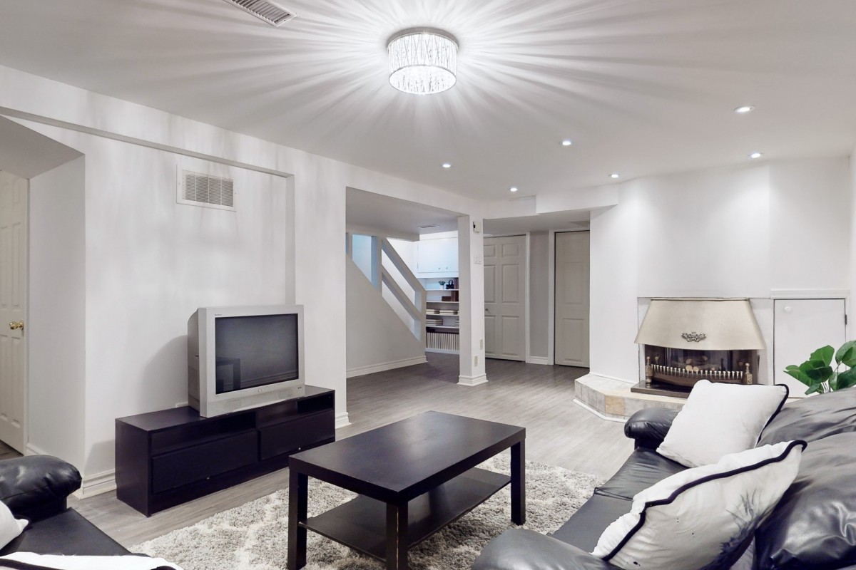 57 McClure Crescent, Toronto, Ontario, Canada photo 31