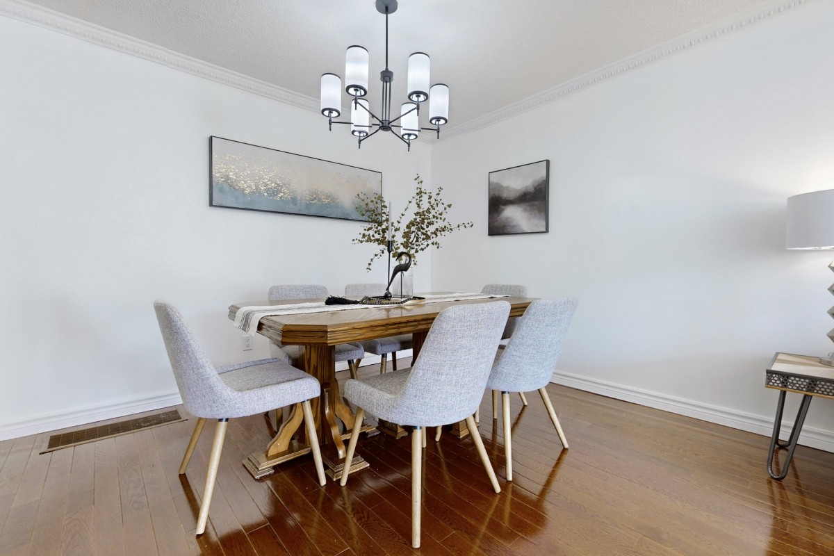 57 McClure Crescent, Toronto, Ontario, Canada photo 6