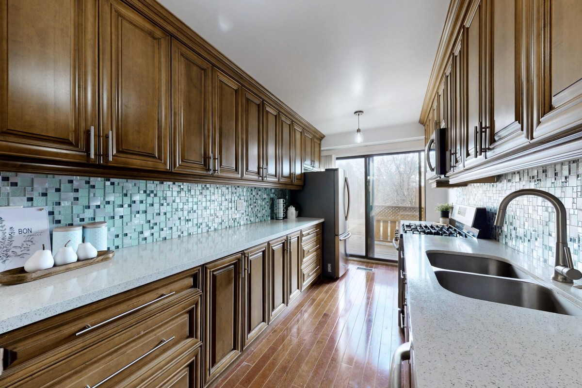 57 McClure Crescent, Toronto, Ontario, Canada photo 12