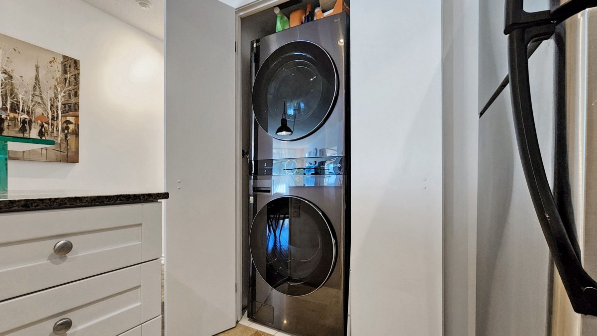 218 Queens Quay West Unit 403, Toronto, Ontario, Canada photo 34