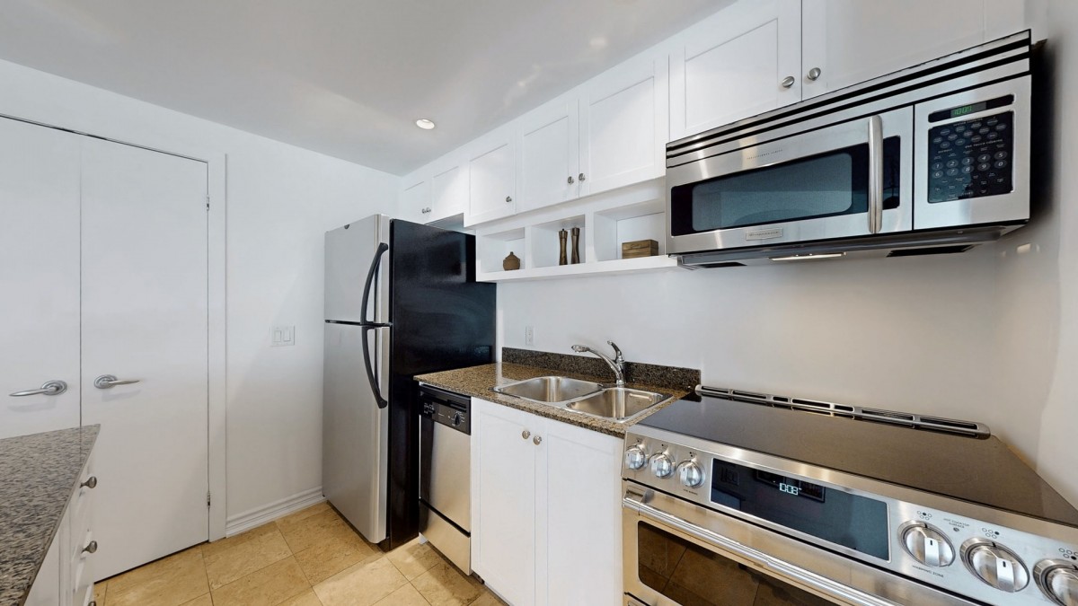 218 Queens Quay West Unit 403, Toronto, Ontario, Canada photo 24