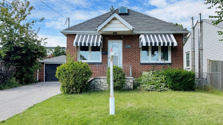 226 Mitchell Avenue, Oshawa, Ontario, Canada photo 1
