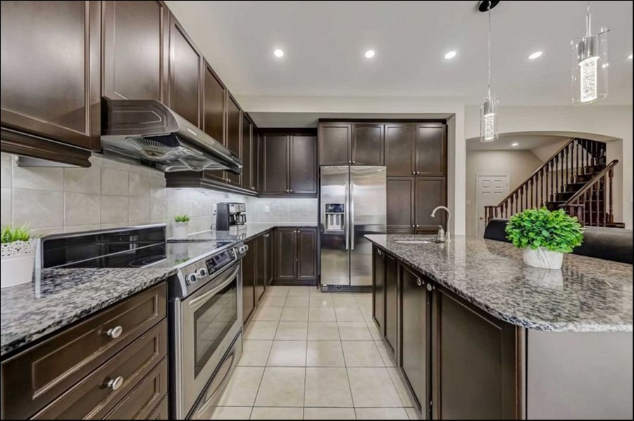 31 Shepstone Dr, Ajax, Ontario, Canada photo 6