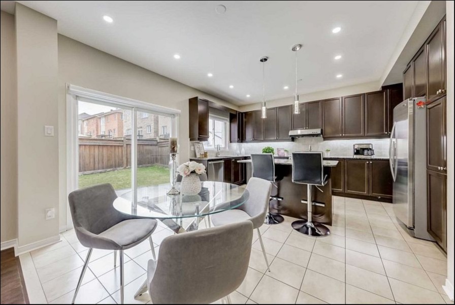 31 Shepstone Dr, Ajax, Ontario, Canada photo 5