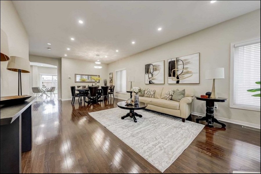 31 Shepstone Dr, Ajax, Ontario, Canada photo 2