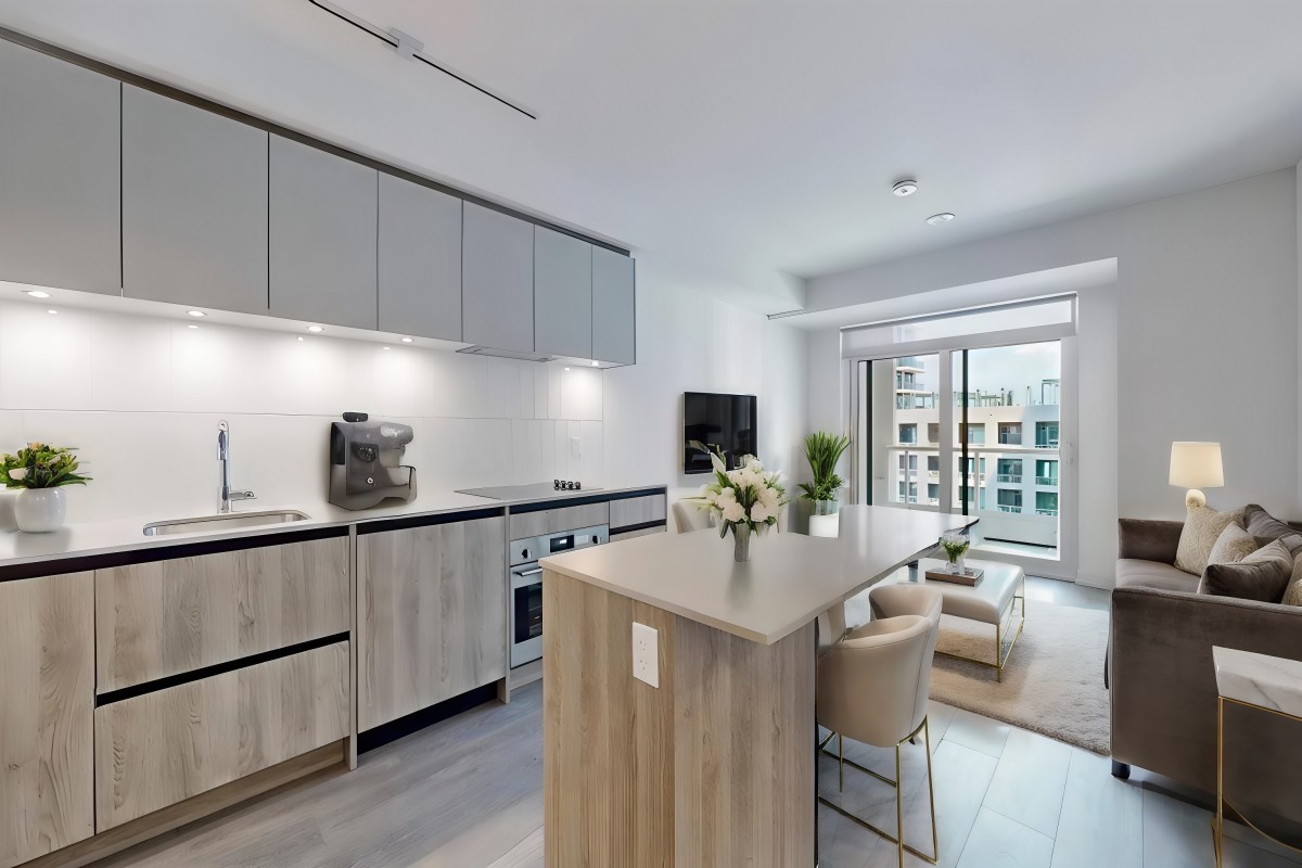 8 Beverley Glen Blvd #D518, Vaughan, Ontario, Canada photo 7