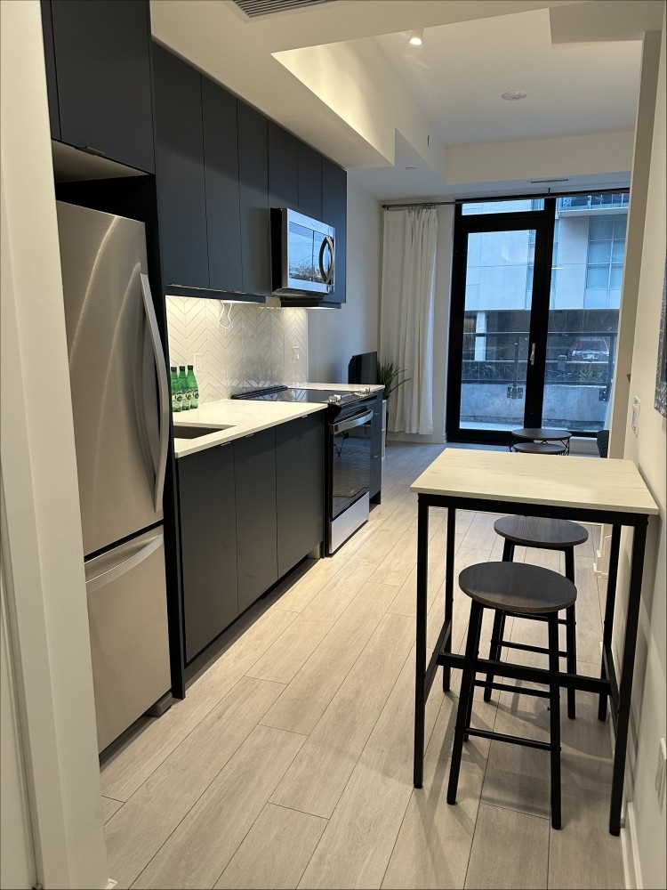 1604 Charles Street #118, Whitby, Ontario, Canada photo 2