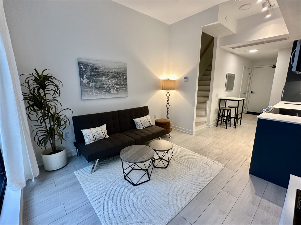 1604 Charles Street #118, Whitby, Ontario, Canada photo 9