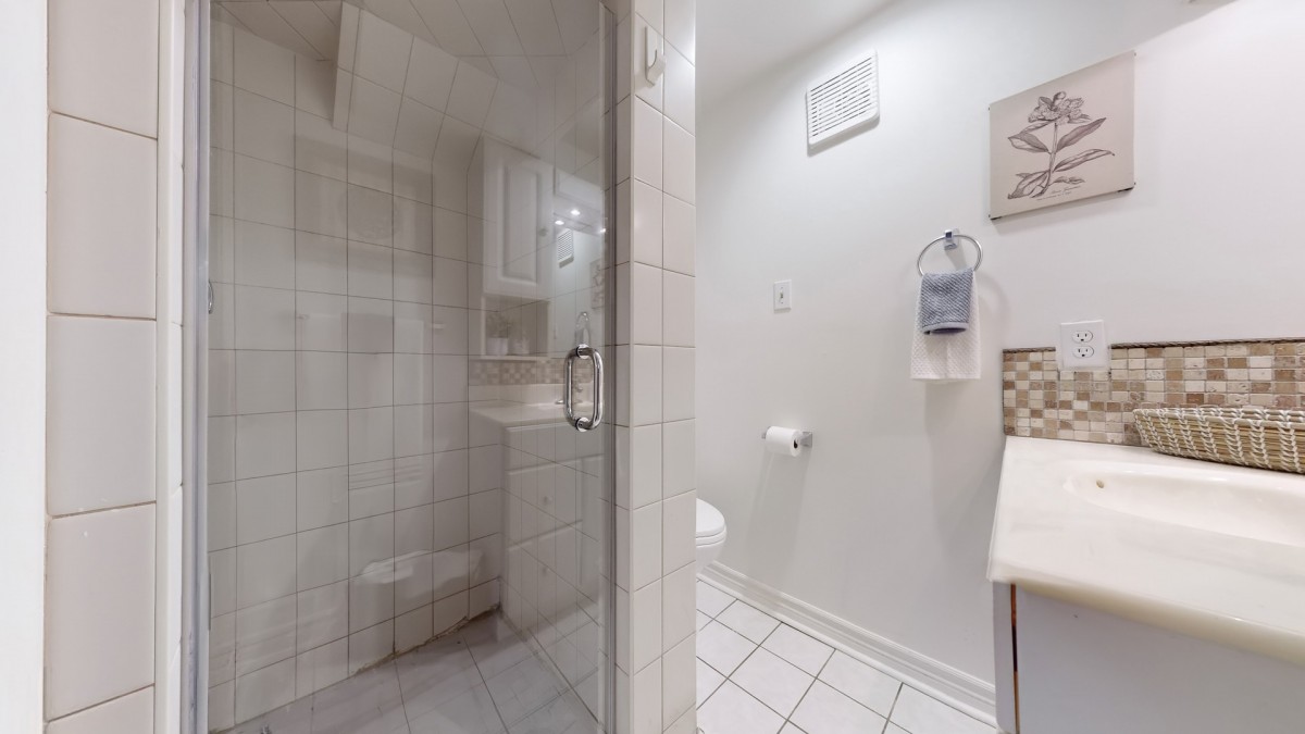 104 Kingslake Road, Toronto, Ontario, Canada photo 47