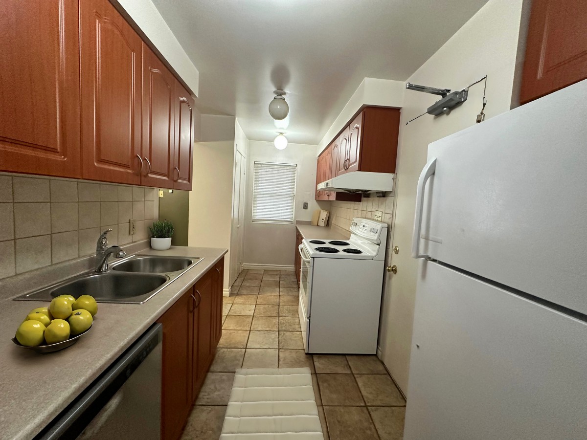 168 Highborne Road, Toronto, Ontario, Canada photo 5