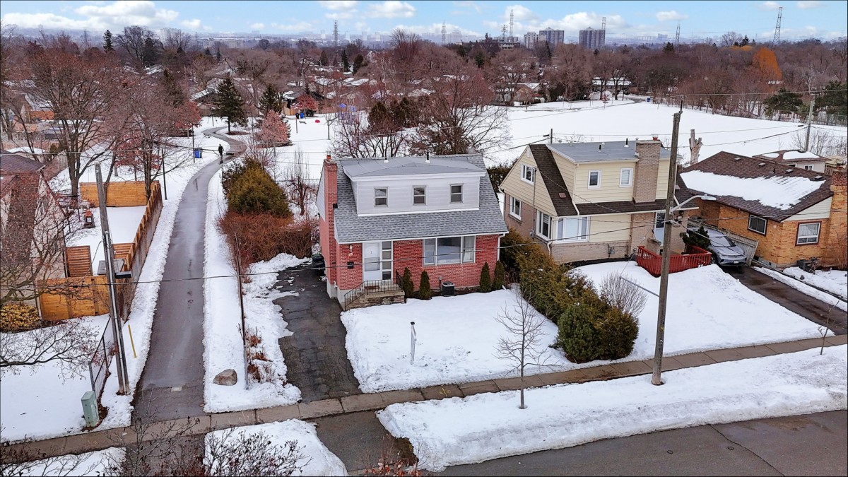 75 Moncrieff Drive, Toronto, Ontario, Canada photo 48