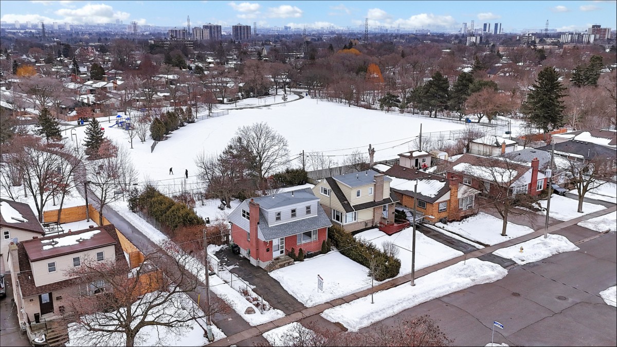 75 Moncrieff Drive, Toronto, Ontario, Canada photo 50