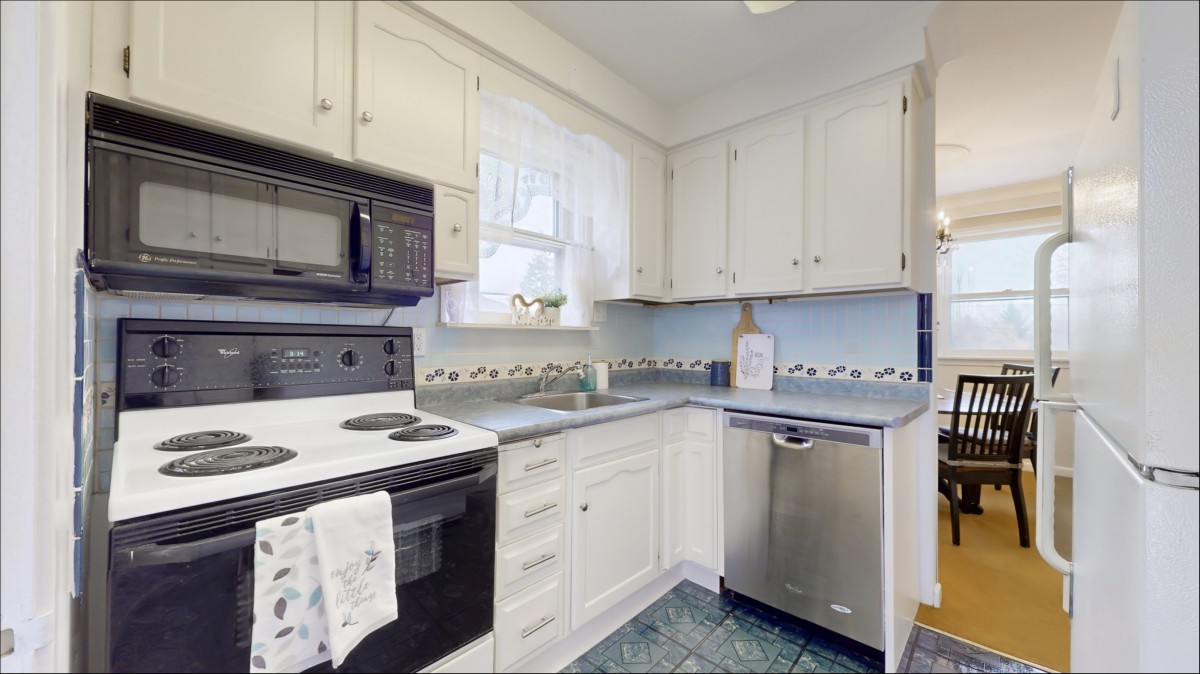 75 Moncrieff Drive, Toronto, Ontario, Canada photo 13