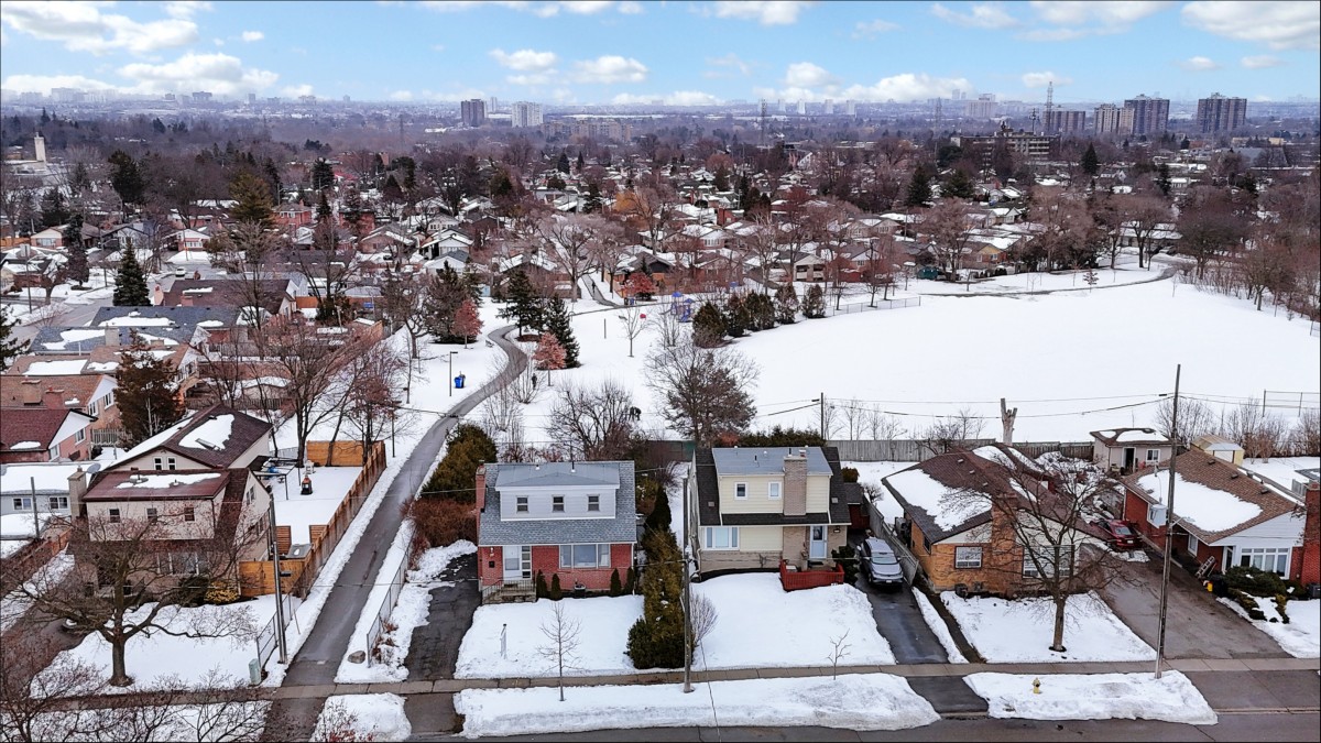 75 Moncrieff Drive, Toronto, Ontario, Canada photo 51