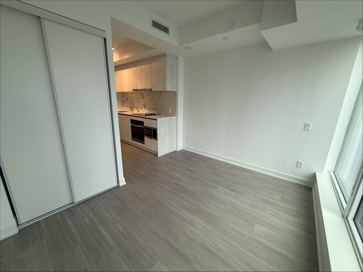 8 Wellesley Street #2808, Toronto, Ontario, Canada photo 10