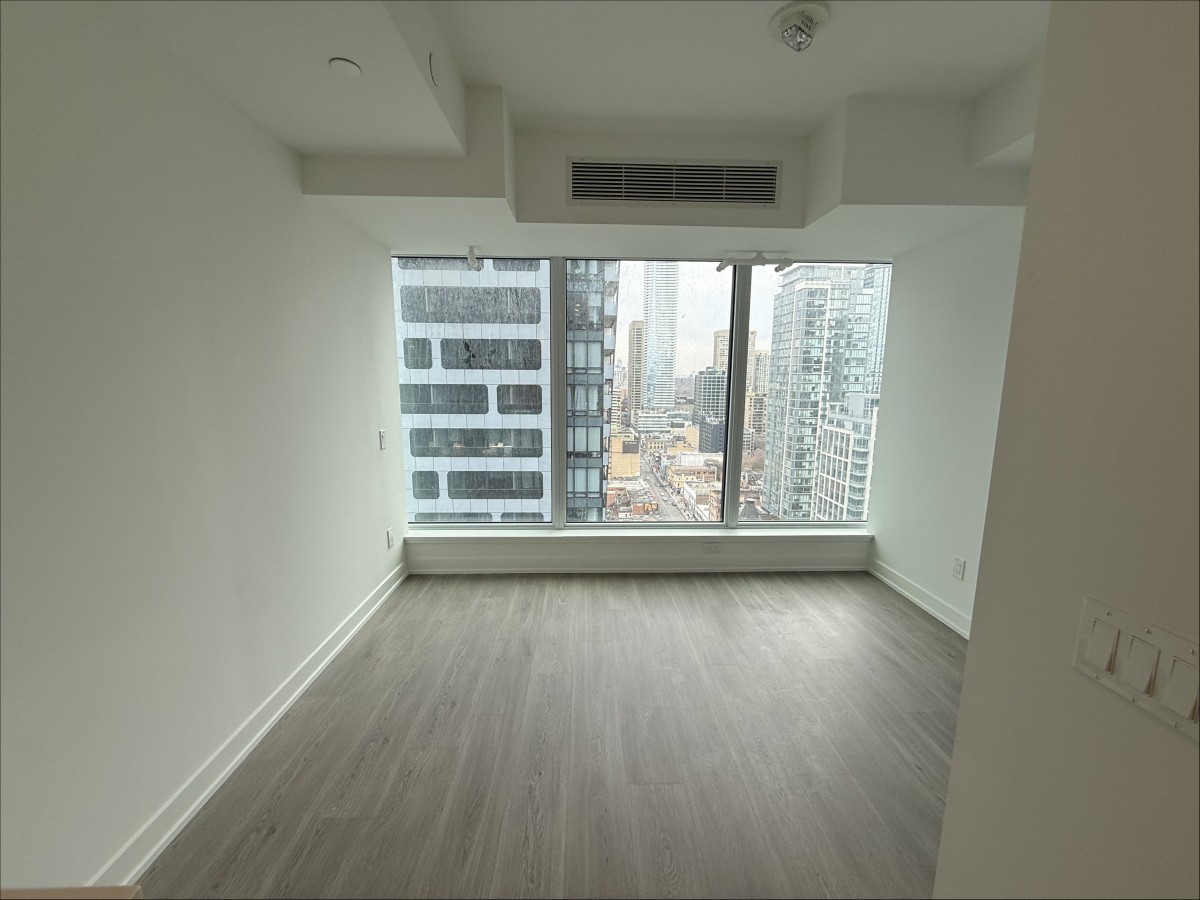 8 Wellesley Street #2808, Toronto, Ontario, Canada photo 9
