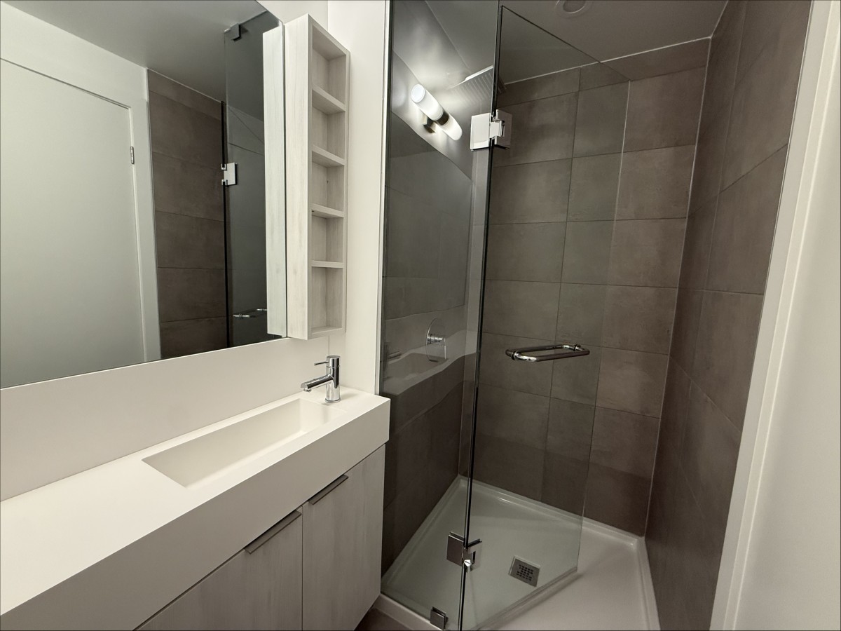 8 Wellesley Street #2808, Toronto, Ontario, Canada photo 13