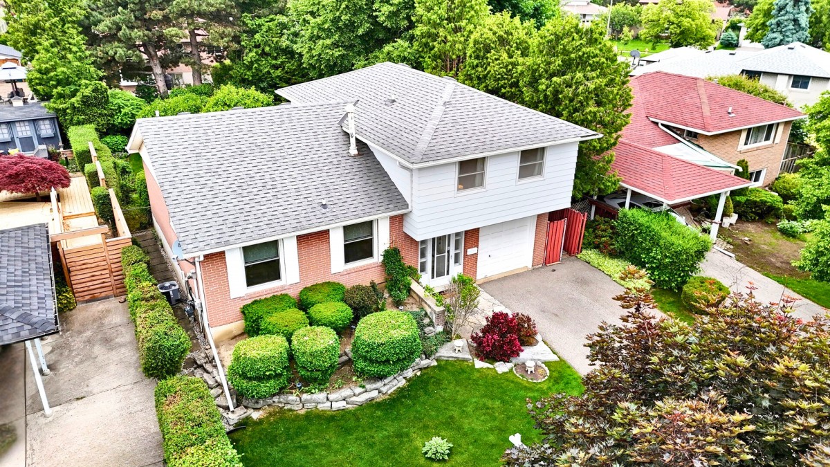 64 Highcourt Crescent, Toronto, Ontario, Canada photo 1