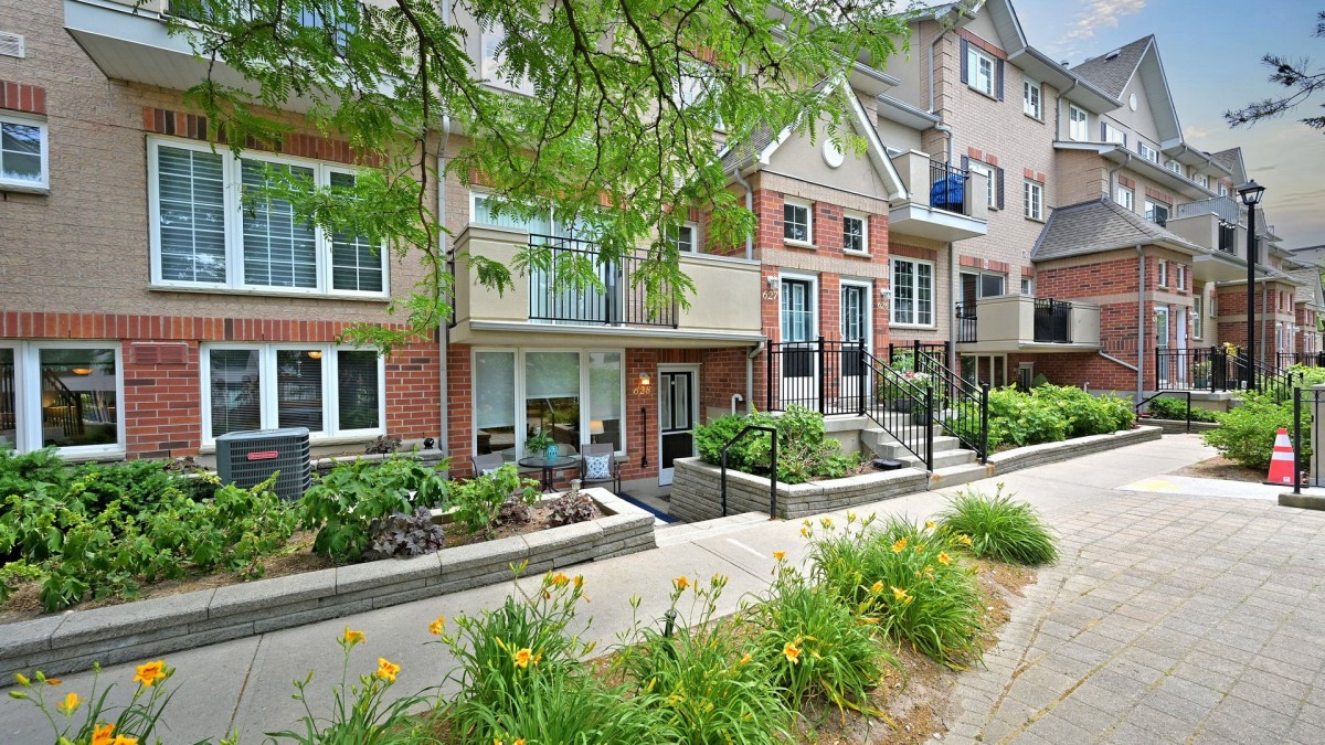 1400 The Esplanade North, Pickering, Ontario, Canada photo 3