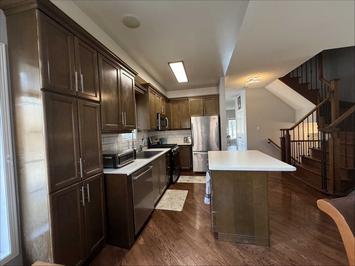 152 White's Hill Avenue, Markham, Ontario, Canada photo 8