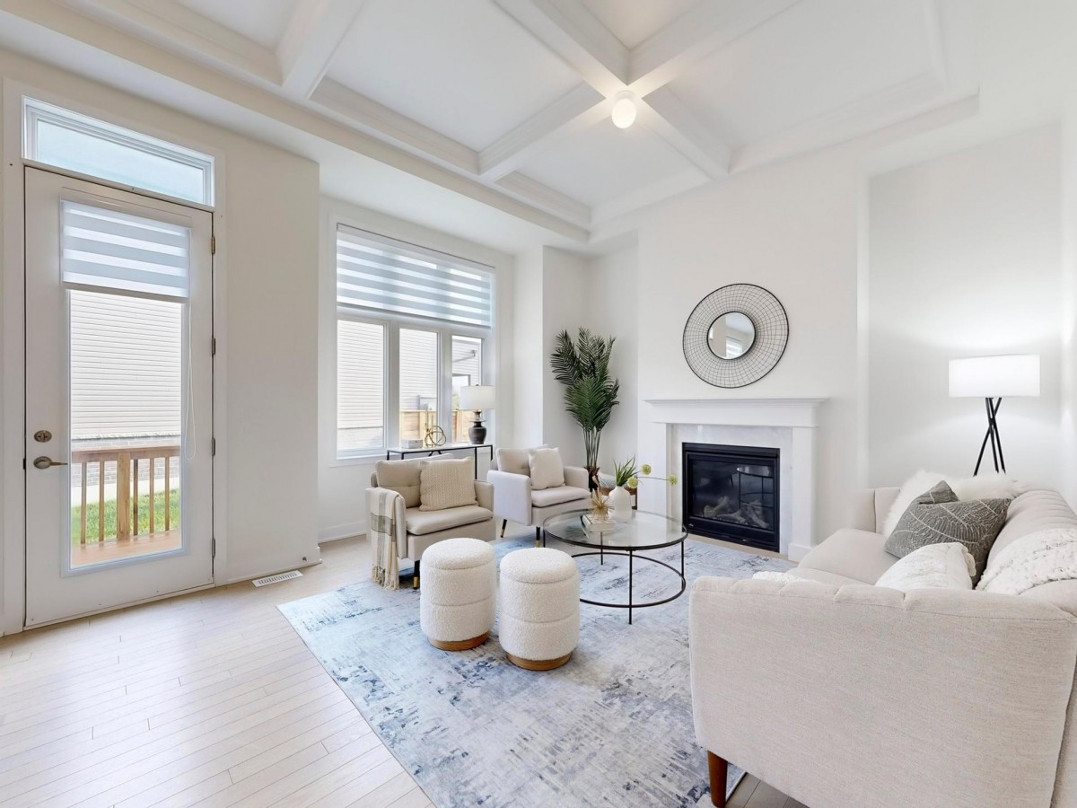 1039 Thompson Drive, Oshawa, Ontario, Canada photo 4