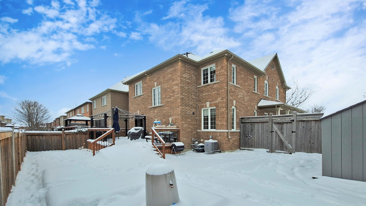 1075 Warby Trail, Newmarket, Ontario, Canada photo 51