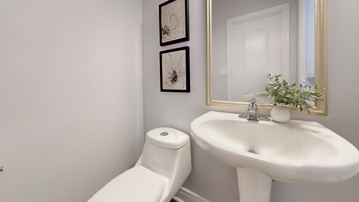 1075 Warby Trail, Newmarket, Ontario, Canada photo 22