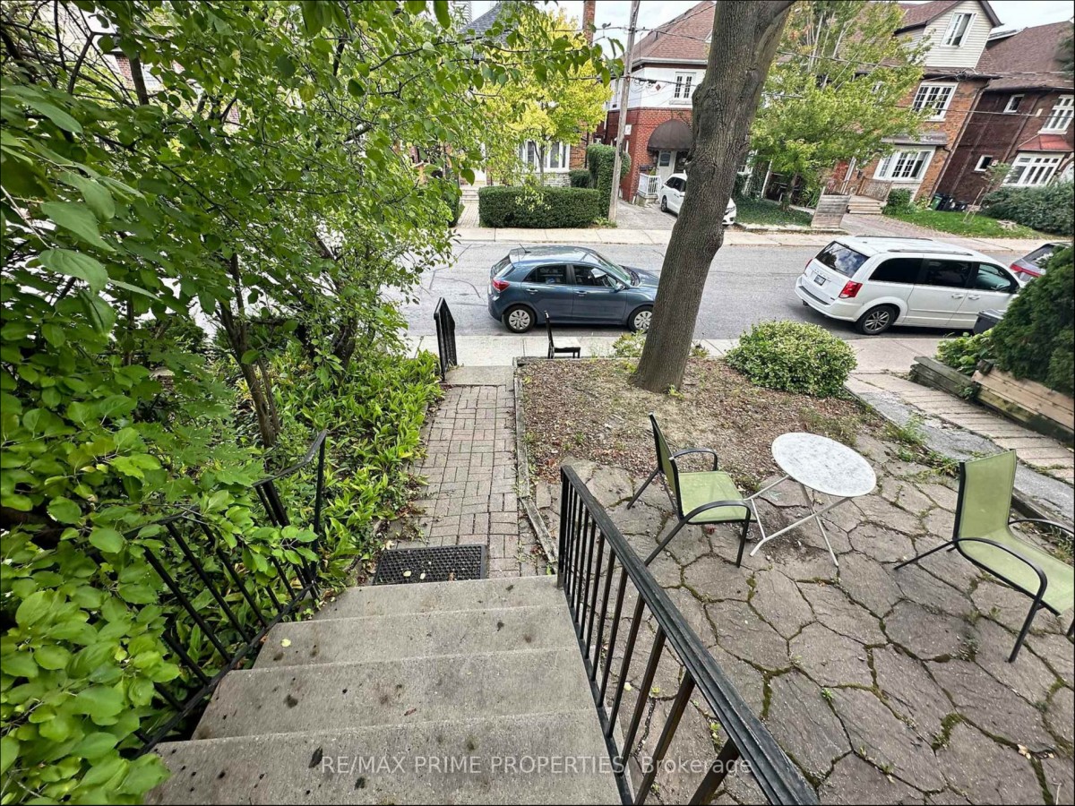 168 Highborne Road, Toronto, Ontario, Canada photo 3