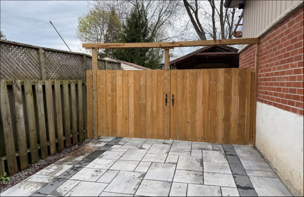 Lower Level-680 Marksbury Road, Pickering, Ontario, Canada photo 2