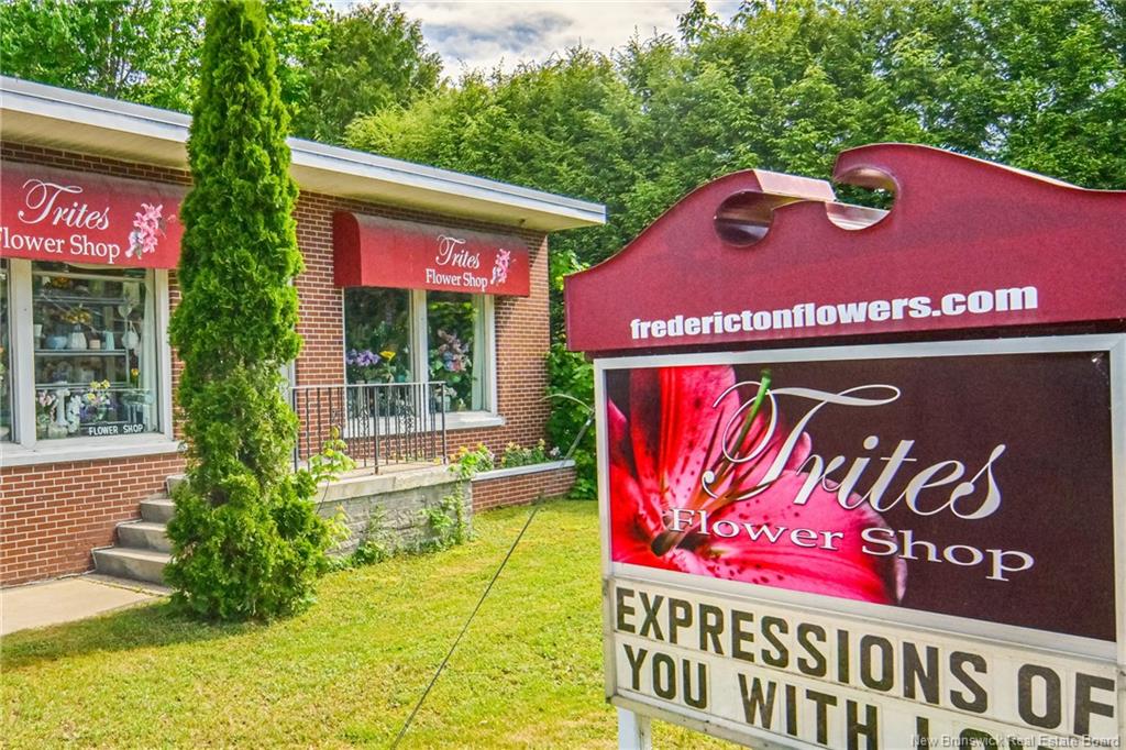 569 Woodstock Road, Fredericton, New Brunswick, Canada