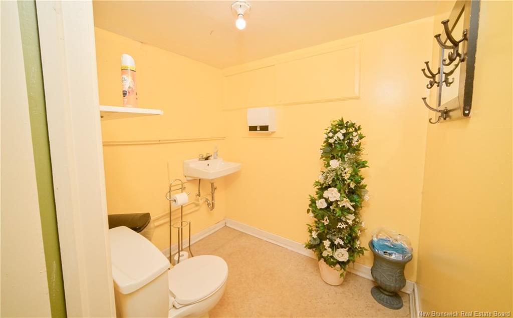 569 Woodstock Road, Fredericton, New Brunswick, Canada