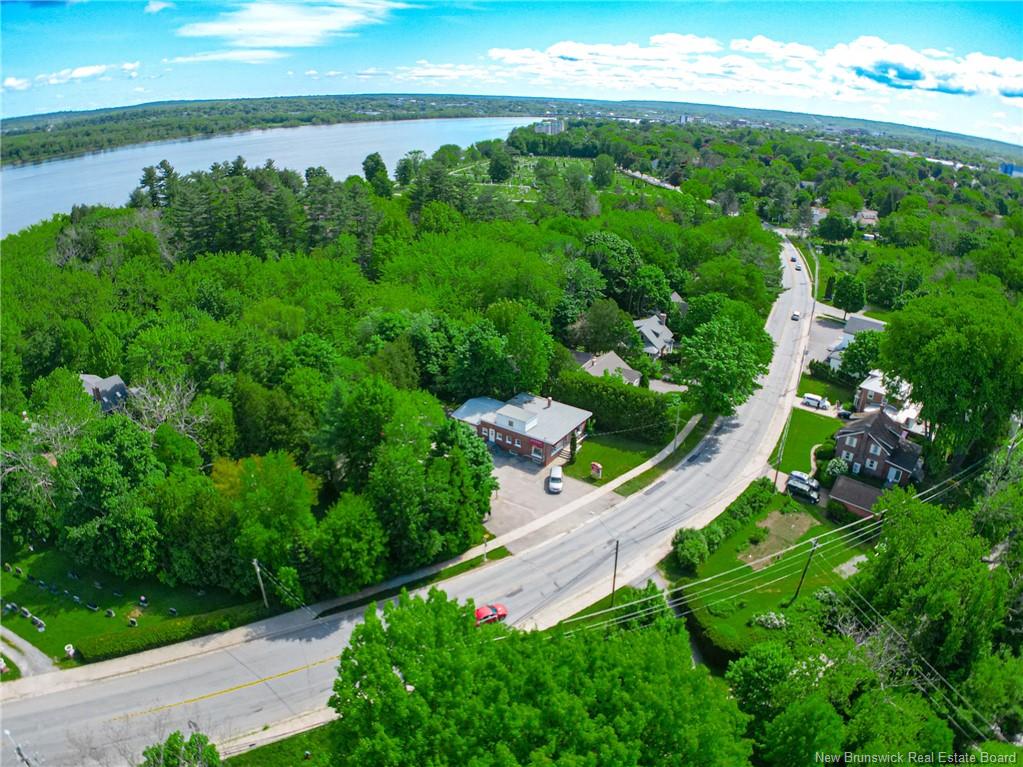 569 Woodstock Road, Fredericton, New Brunswick, Canada