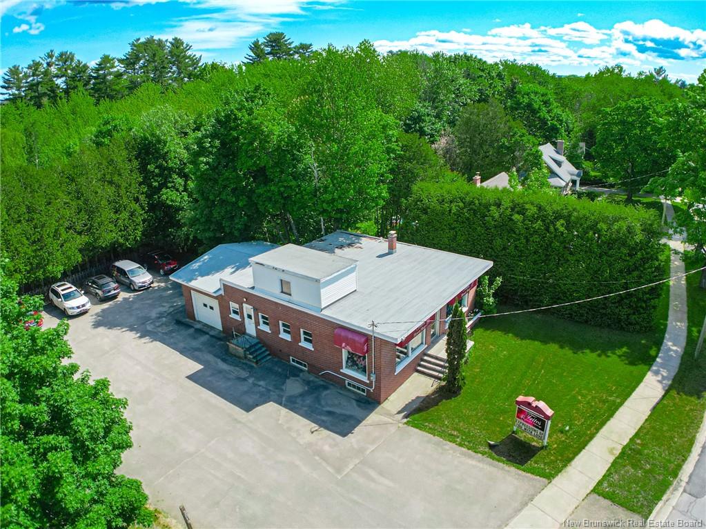 569 Woodstock Road, Fredericton, New Brunswick, Canada