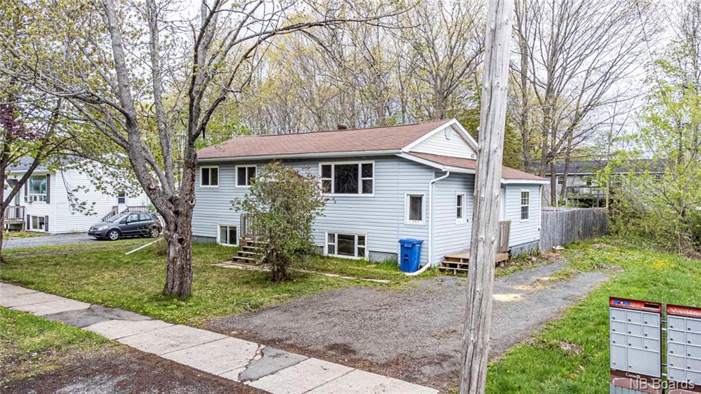 72 Colwell Drive, Fredericton, New Brunswick, Canada