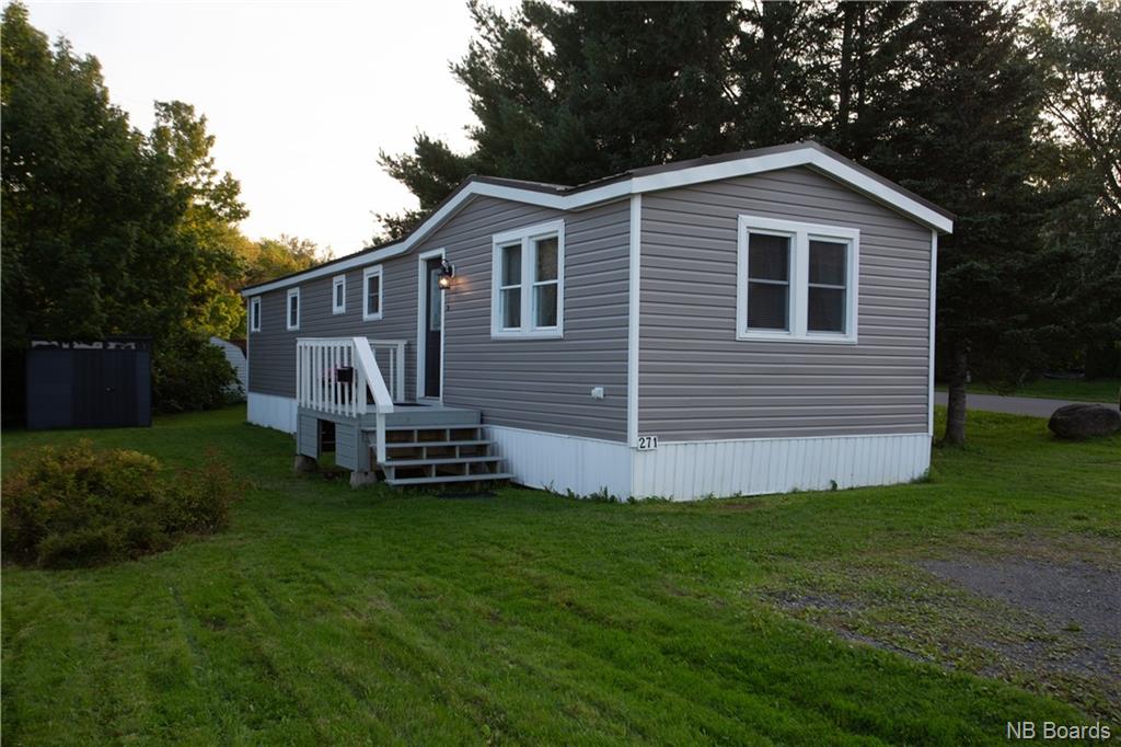 271 Driftwood Loop, Fredericton New Brunswick, Canada