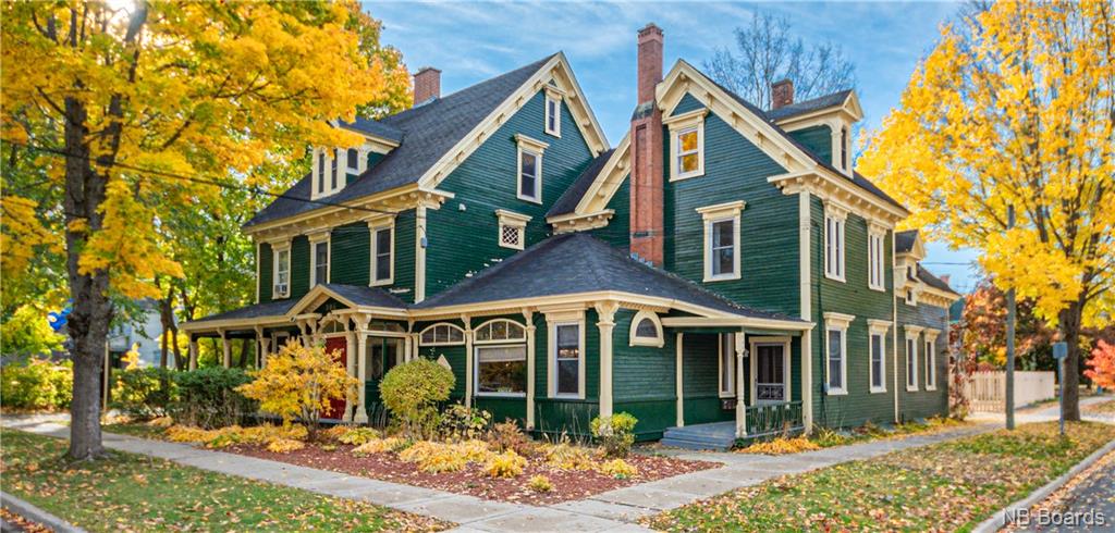 806 George Street, Fredericton New Brunswick, Canada