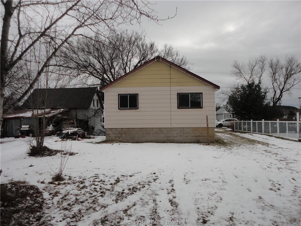 34 Algoma Street, Webbwood, Ontario, Canada