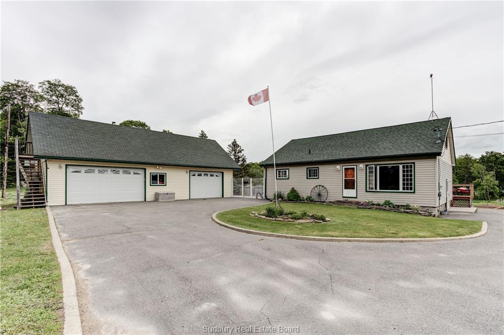 15 Woodcock Road, Webbwood Ontario, Canada