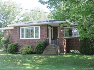 10 Pine Street, McAdam New Brunswick, Canada