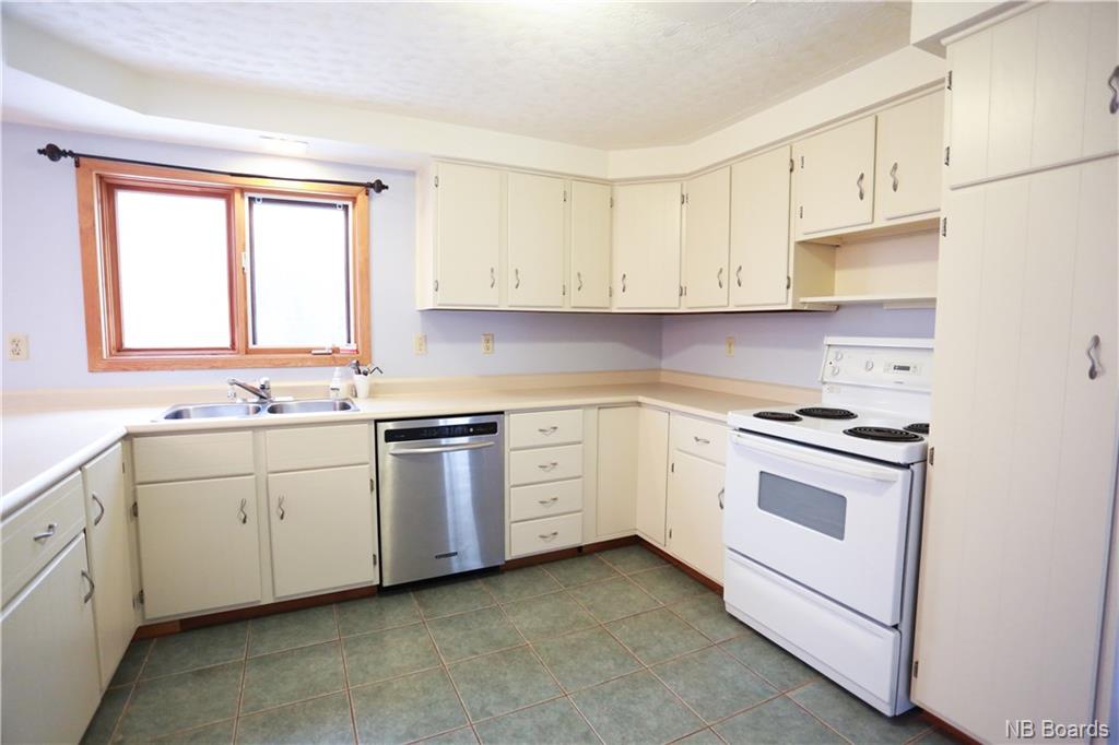 23 Piercy Crescent, Fredericton, New Brunswick, Canada