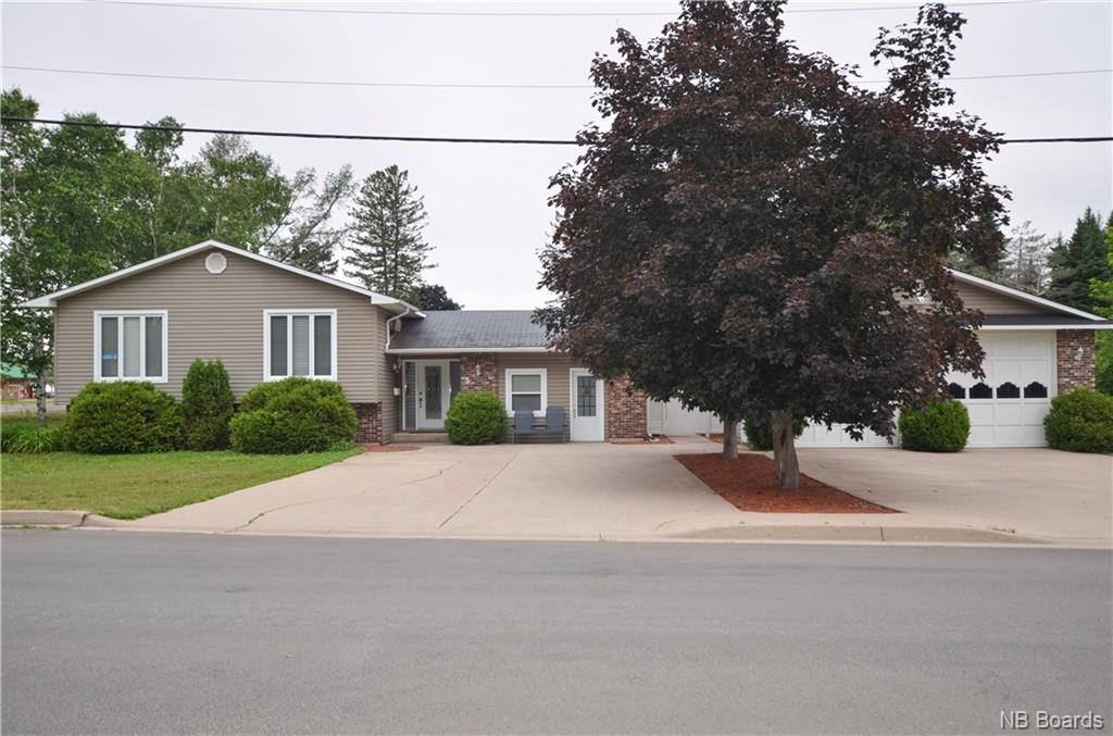 5 Timber Lane, Fredericton New Brunswick, Canada