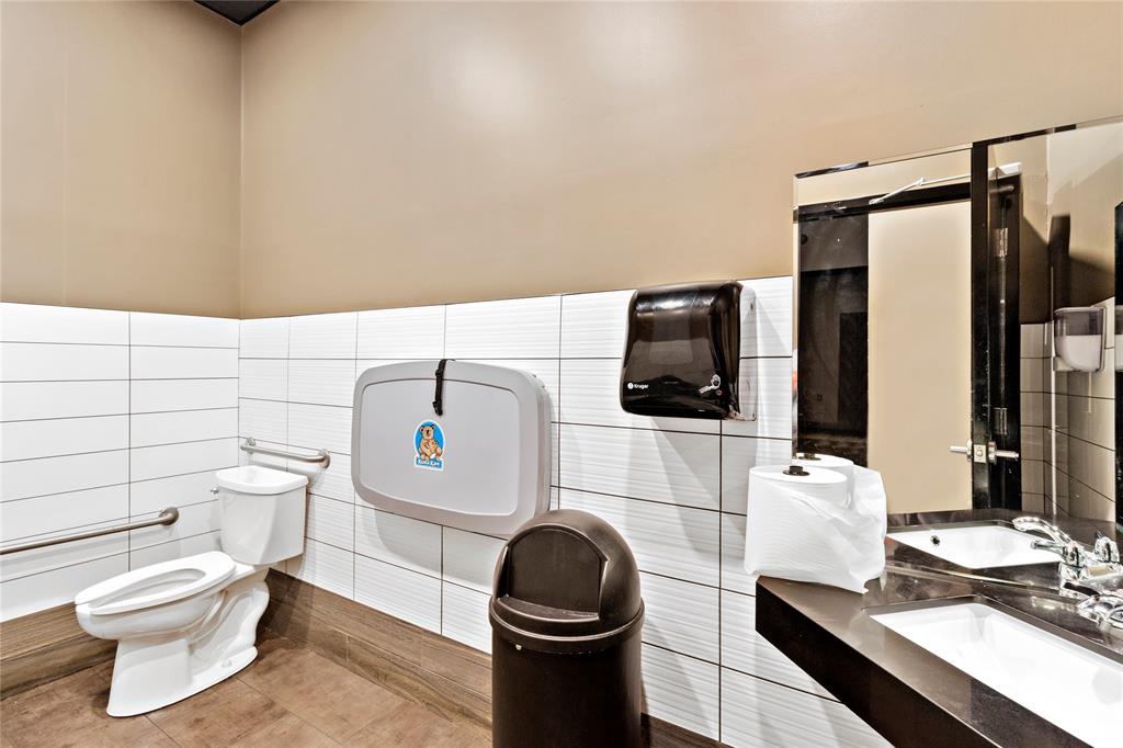 1249 LONDON Road Unit# 1, Sarnia, Ontario, Canada