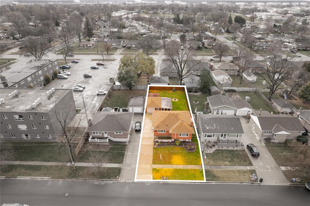 77 LORNE Crescent, Sarnia, Ontario, Canada