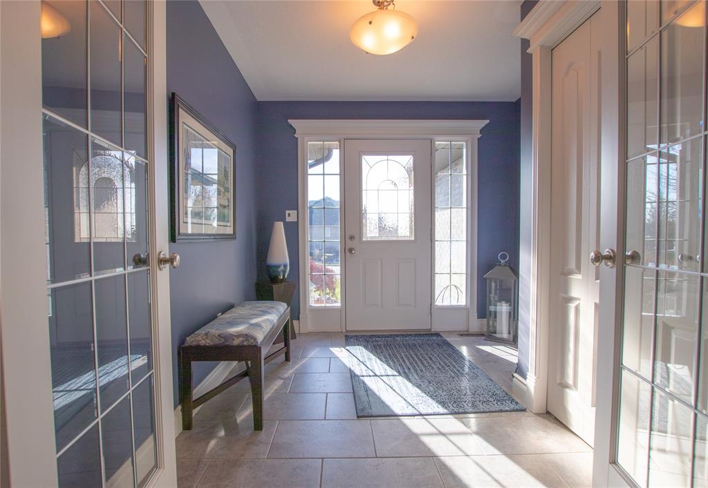 252 SAWGRASS Place, Sarnia, Ontario, Canada