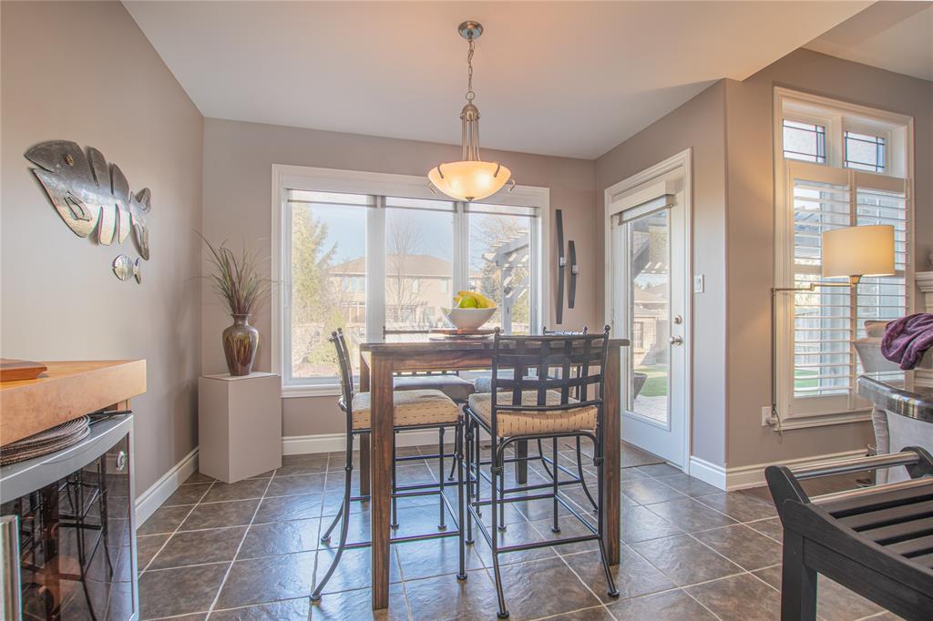 252 SAWGRASS Place, Sarnia, Ontario, Canada