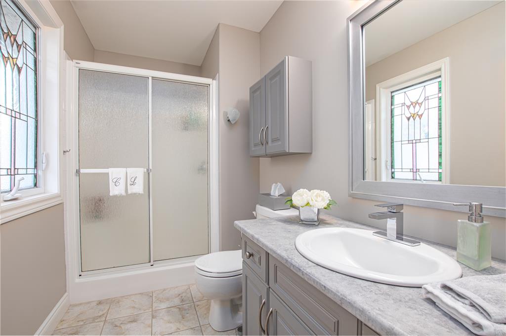 252 SAWGRASS Place, Sarnia, Ontario, Canada