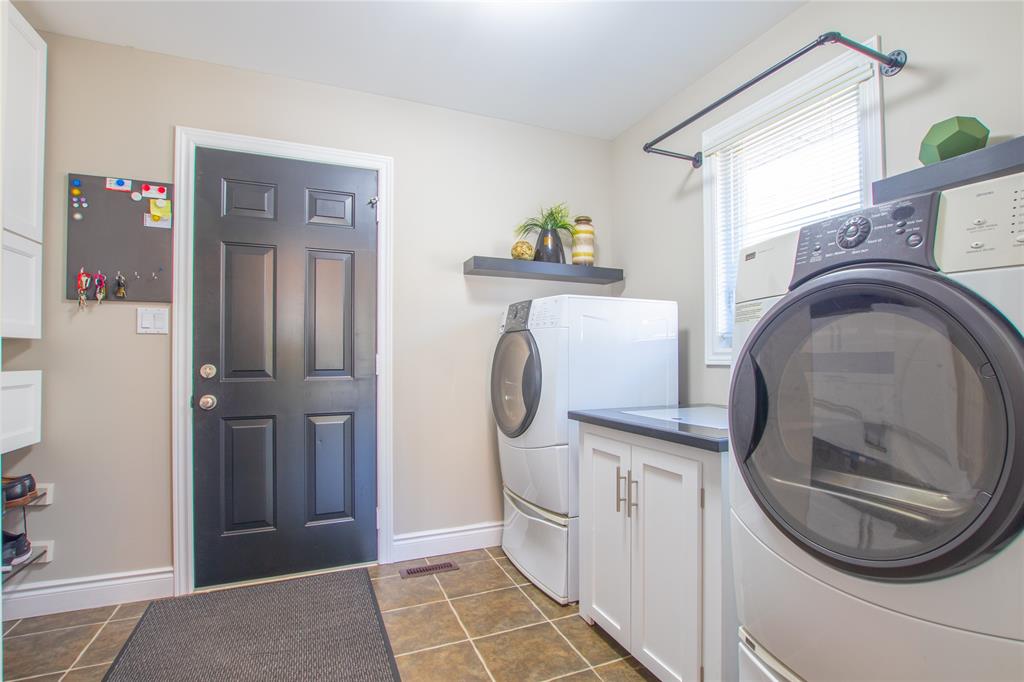 252 SAWGRASS Place, Sarnia, Ontario, Canada